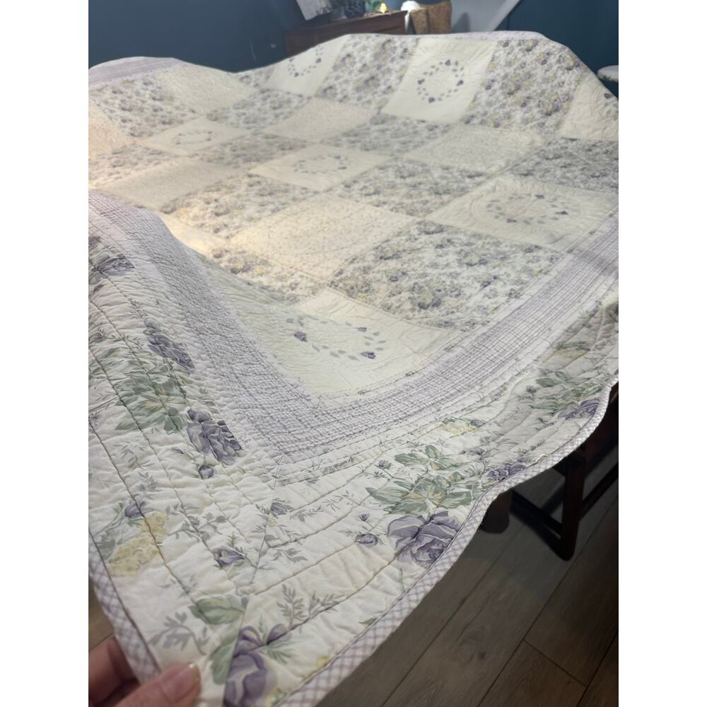 Cottagecore Lavender Floral Embroidered Wreath Design Patchwork Quilt Queen Size - Picture 9 of 11